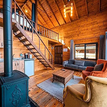 Woodlodge Country Hotel 3*